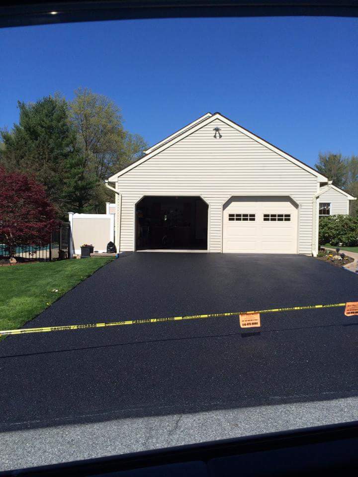 Asphalt Sealcoating Residential Sealcoating Kutztown, PA