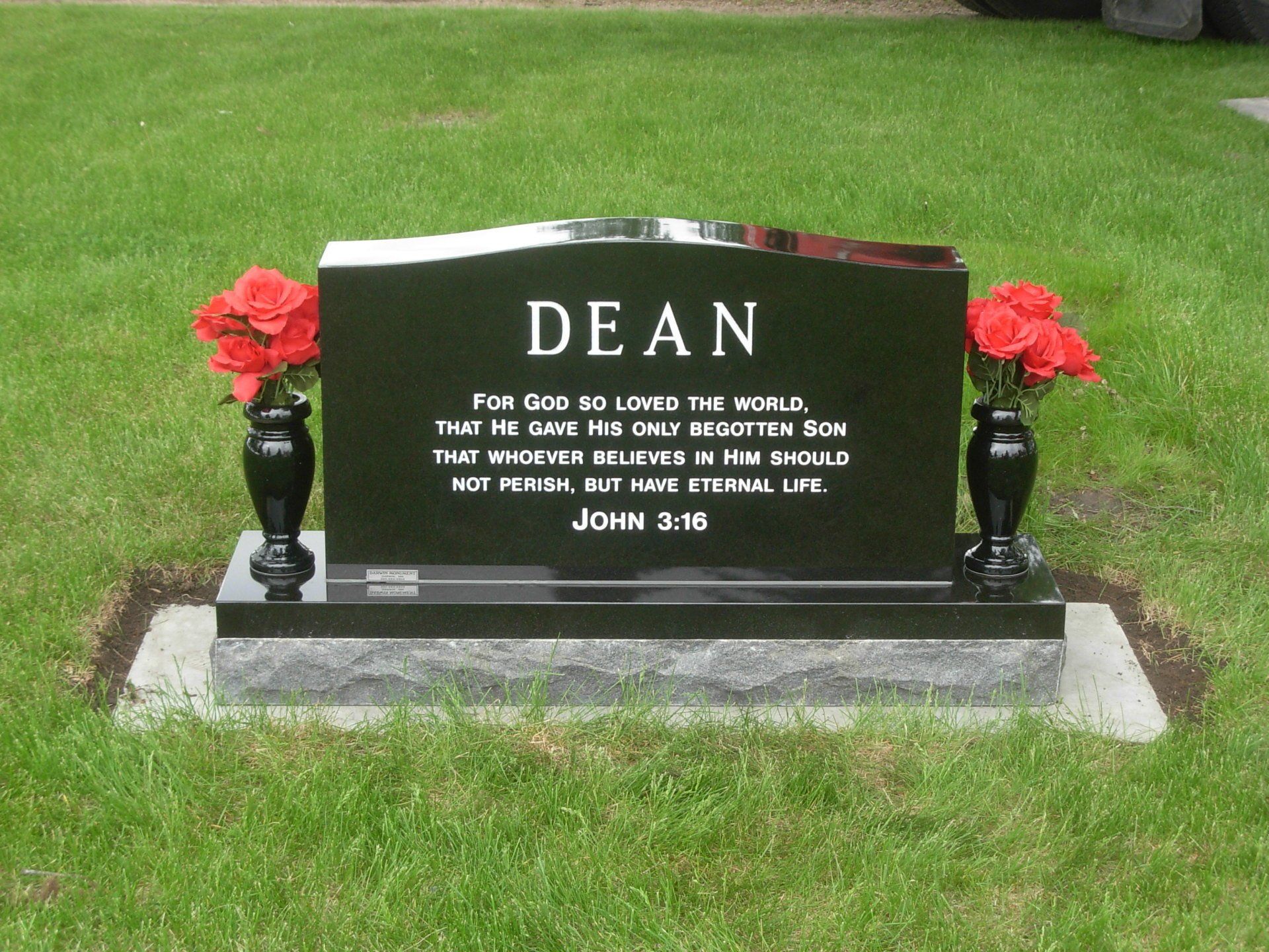 Darwin Monument Photo Gallery Darwin, MN