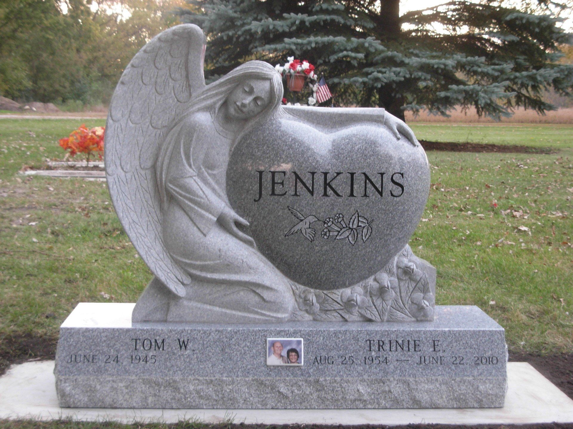 Darwin Monument Photo Gallery Darwin, MN