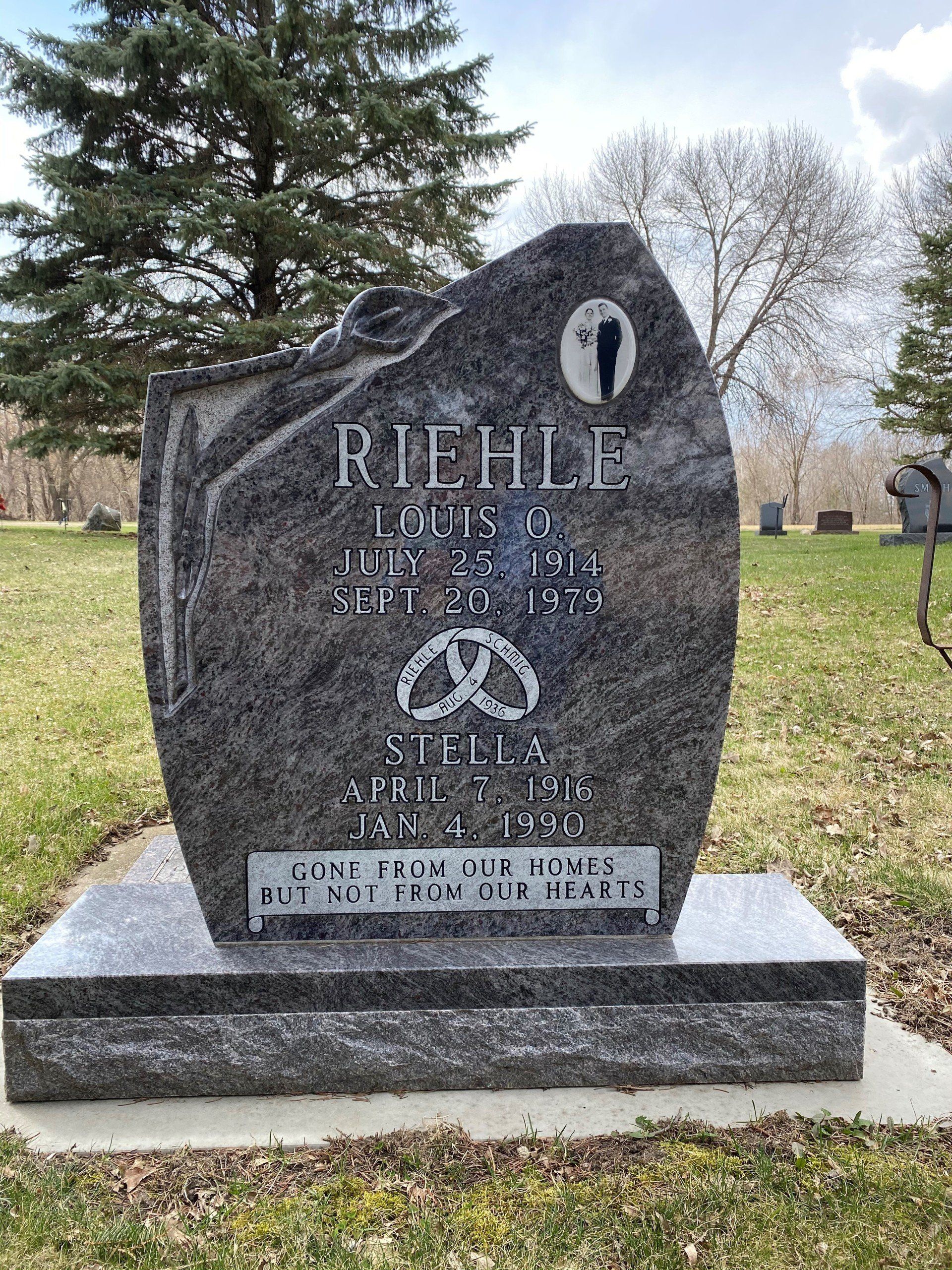 Darwin Monument Photo Gallery Darwin, MN