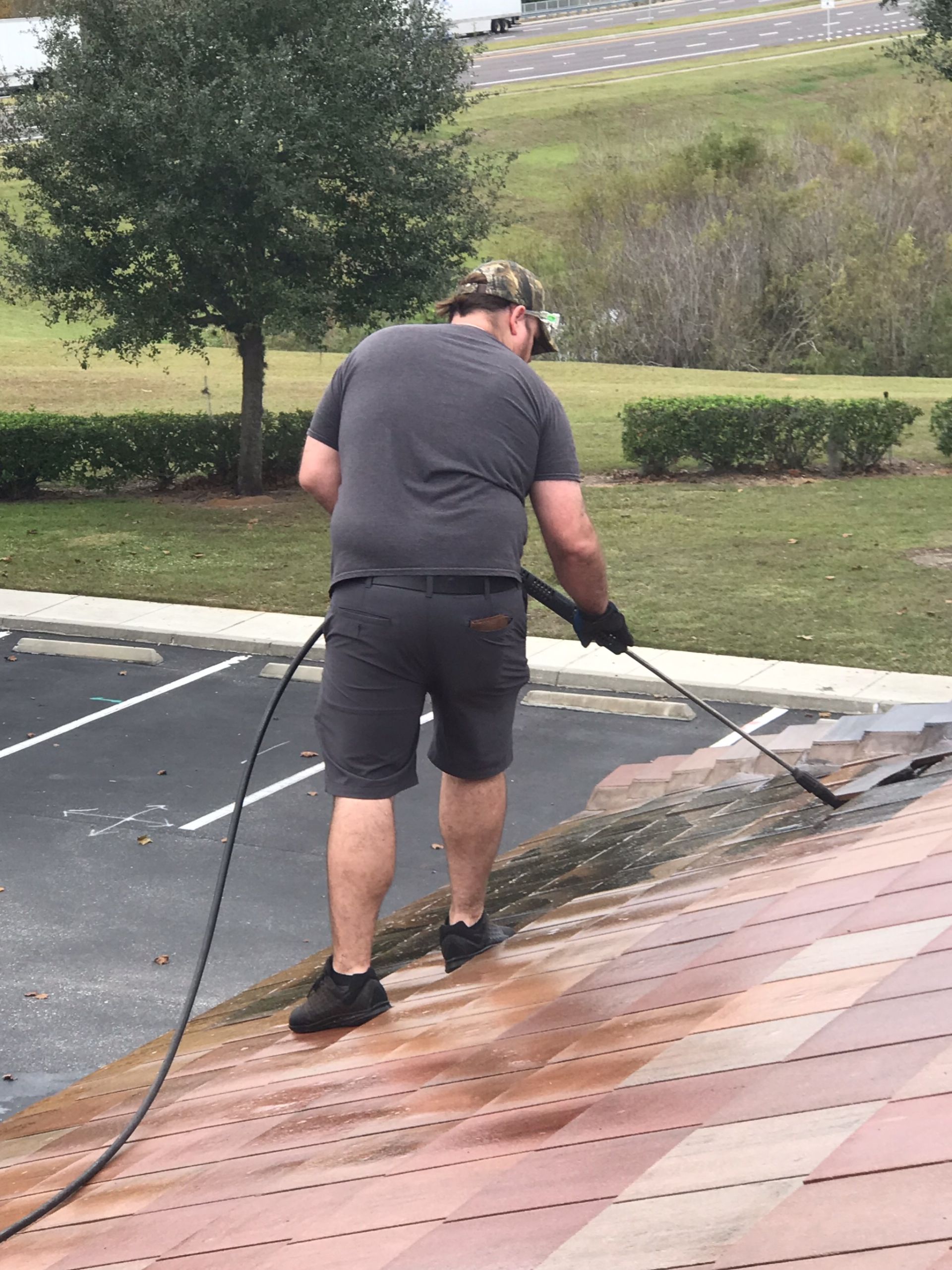Roof Cleaning | Pool Enclosures | Tampa & Brandon, FL