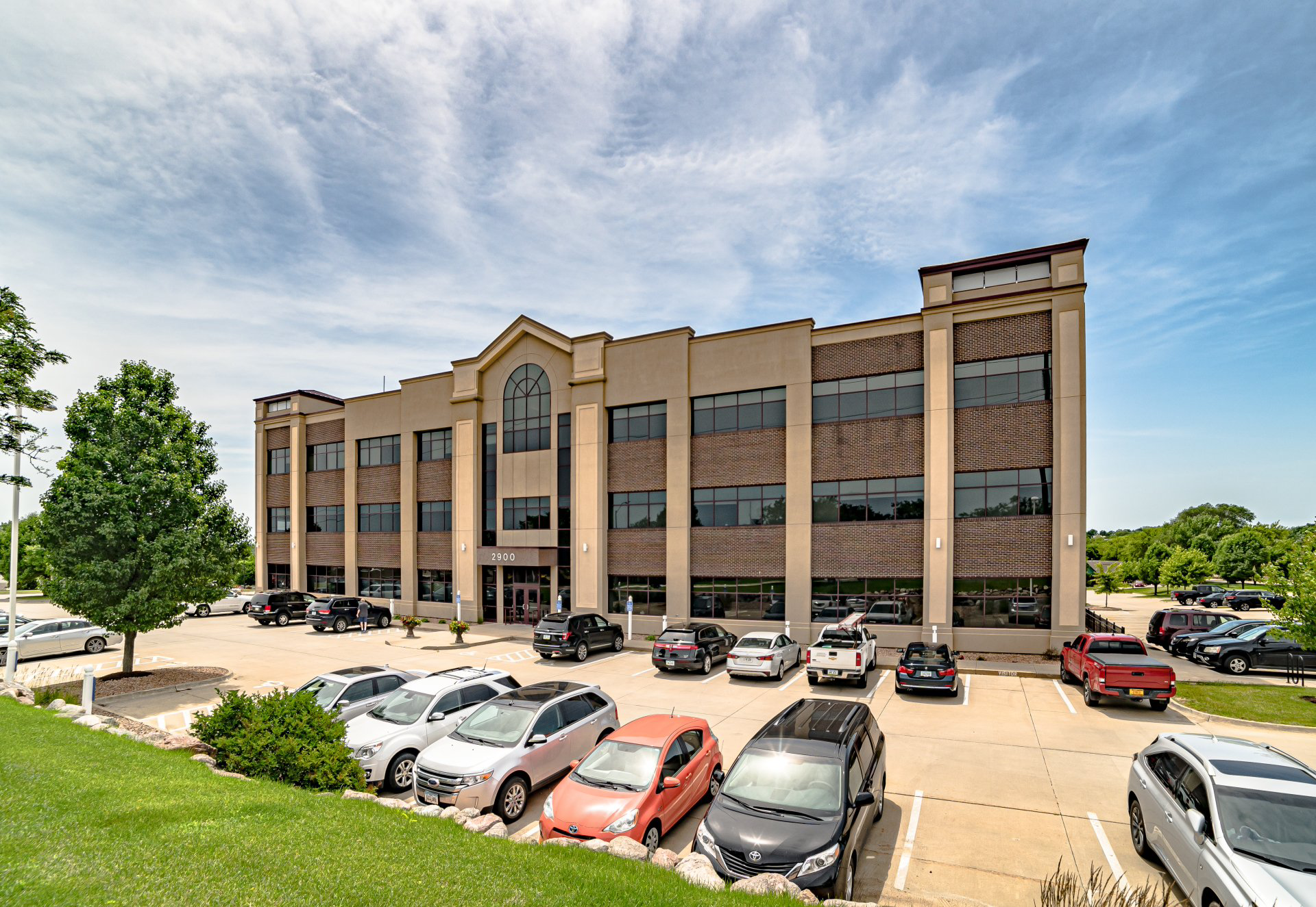 For Lease Retail and Office Property Urbandale, IA
