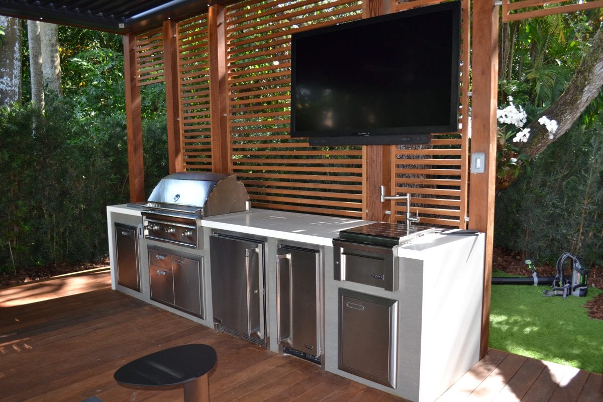 Custom Outdoor Kitchen Designs Ft Myers, Naples FL | Built-In Grills