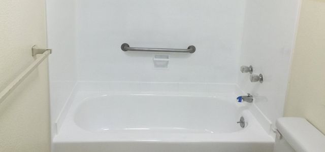 bathtub chip repair