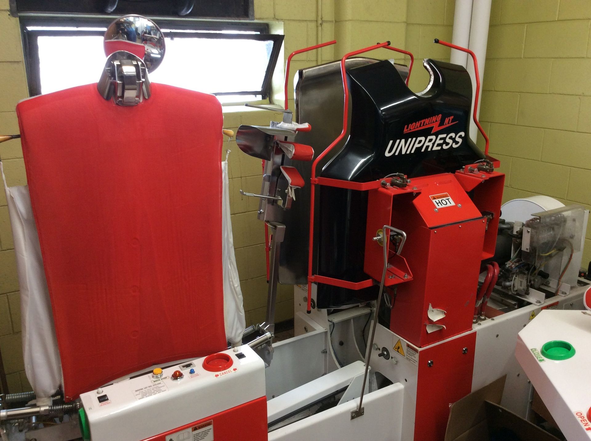 Queens Dry Cleaners & Laundromats East Gallery Eau Claire WI